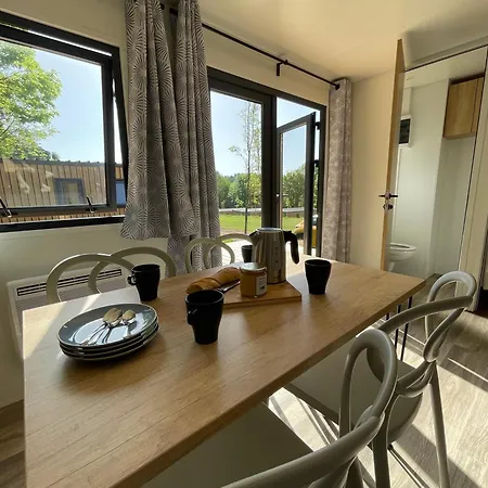 度假居 Camp'hotel Domaine Du Perche Bellemois 贝莱姆