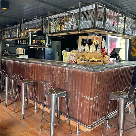 Camp'hotel Domaine Du Perche Bellemois *